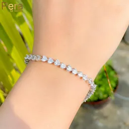 Łańcuch linku Proa Piękny błyszczący biały CZ CZ Cute Love Heart Design Bracelets for Girlfriend Birthday Party Biżuter