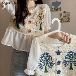 BLOUSES Women Retro AllMatch Floral Puffsleeve Vneck Ins Streetwear Soft Breathable Students Fashion Embroidery Tops 220615