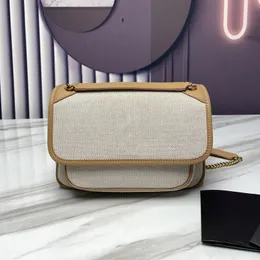 Kadınlar Luxurys Designer Bags 2022 Yeni Moda Rahat Bayanlar Omuz Çantası Messenger Çanta Çanta Sırt Çantası Keten Malzeme