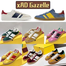 Designer Xad Gazelle Casual Shoes For Men Women Canvas Sneakers Womens Luxury Leather Sneaker White Suede Black Yellow Wheat Red Velvet Pink Blue Beige Mens Trainers