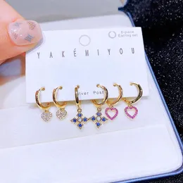 Hoop Huggie Orecchini pendenti con stella a cuore in cristallo multicolore CZ Set per gioielli da donna con zirconi cubici color oro