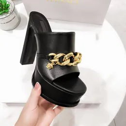 2022 Designer New Ladies Sandals Metal Chain Summer Fashion Platform High Heels Sexy Slingback Red Green Stiletto Slippers EU35-42