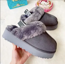 نعال النساء يثخن أحذية النعال الوحيدة تصميم نيو نساء للأطفال حذاء القطن T2301302