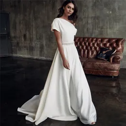 Andra bröllopsklänningar Elegant båthals Jersey klänning 2022 mode Oneshoulder Pärlor Sashes svep Train Short Sleeve Bridal Gownsother