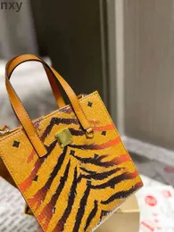 Bolsos de hombro bolsos de cuerpo cruzado bolsos de diseñador para mujeres mensajero de cuero marrón de cuero marrón femenino diseñadores famosos 220321