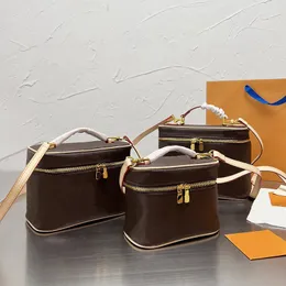 Bolsa de maquiagem de designer na moda l carta bolsa de cosméticos mulheres bolsas de higiene feminina flores marrons cor sólida couro moda all-match pequeno fresco diariamente