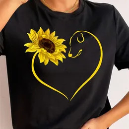 Women T Shirt Sunflower Heart Print T Shirt Women Fashion Black T Shirt Female Short Sleeve Cute Graphic Tee Tops Casual Tshirt 220526