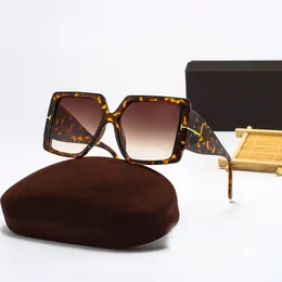 Kadınlar büyük çerçeve Güneş gözlüğü lüks tasarımcı Sunglass gözlük Leopar siyah 7 seçenek Lunettes de soleil Plaj kare gözlük bayanlar Adumbral gözlük