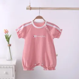 2022 Sommar Baby Jumpsuit Cartoon Cotton Baby Romper Sport Vind Kortärmad O-Neck Pojkar och Tjejer Kläder Två Torter