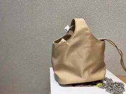 2022Designer Design Handbag women's Mini waterproof fabric vegetable basket bag distribution box