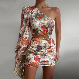 여름 여자 패션 드레스 트렌드 원 숄더 슬리브 자른 배꼽 프린트 짧은 슬림 섹시 중공 아웃 풀오버 미니