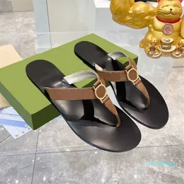Designerskie kapcie platforma gumowe sandały kobiety mężczyźni flip klapki galaretki slajdy letnie basen na plaży swobodny buty luksusowe mokasyny piankowe skóra R858