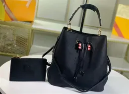 2022 marka Lüks Çanta Tasarımcısı deri Omuz çantası Messenger kadın çantası Kadınlar Için Crossbody Çanta ana kesesi Q1104 H0143
