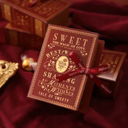 Ny Antiquity Magic Book Shape Wedding Candy Present Box Paperboard Candy Chocolate Present Packaging Box For Wedding Birthday Mors dag MJ0462