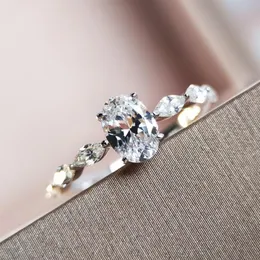 Pierścienie ślubne biżuteria panny młodej dla kobiet wejście luks damskie pierścionek z elipsy Cubic cyrkon prezenty rok KCR124WEDDING