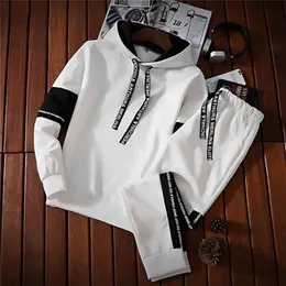 Tracksuit Men Sets Autumn Spring Hooded Sweatshirt Outfit Sportswear Male Suit Pullover Hoodies Two Piece Set Size S-3XL 210924