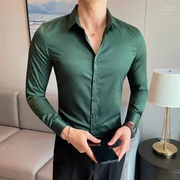 Männer Casual Hemden Koreanische Mode Enges und kleines Design Männer Hemd Button Down Langarm Weiß Schwarz Grün Eldd22