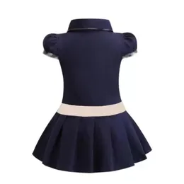 女の赤ちゃんのドレスキッズラペルカレッジウィンドショートスリーブプリーツポロシャツカラーブロック格子縞の弓スカート真ん中と小さな子供カジュアル服