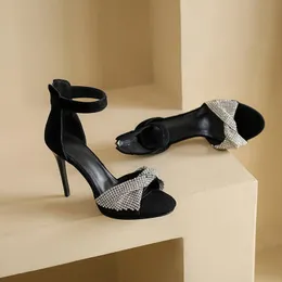Sandalet kadın balo parti elbisesi yüksek stiletto topuk bir kayış ayak bileği zip tasarımcı pompaları düğün kristalleri ayakkabı femme lüks ve
