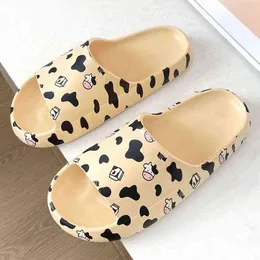 Kapcie Vrouwen Dikke Platform Zomer Strand Outdoor Leuke Zachte Dames Eva Sandalen Indoor Badkamer Comfort Anti Slip Mannen Schoenen 220324