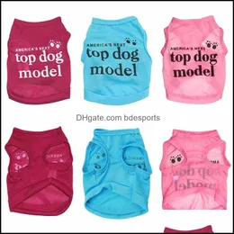 犬のアパレルはペットホームガーデンの新しい1 PCSサマーファッション素敵な「アメリカの次のトップモデル」ドッグシャツベストペットドロップデビュー