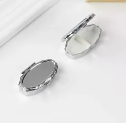 200 PCS Lace Pill Box Silver فارغة المعادن المعدنية صناديق التخزين البيضاوي 2 مقصورات DH9300