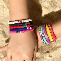 Afrikanska strängar Färgglada Polymer Clay Disc Bead Stretch Charm Armband Strand Smycken Surfer Armband För Kvinnor Sommarstrand Mode Smycken