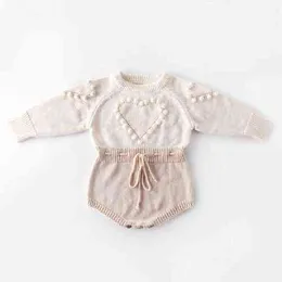 2022 Bebek Bahar Sonbahar Giyim Yenidoğan Bebek Kız Boy Boy Örme Bodysuits Kalp Kazak Tulumları Sıcak Elastik Bant Tops G220510