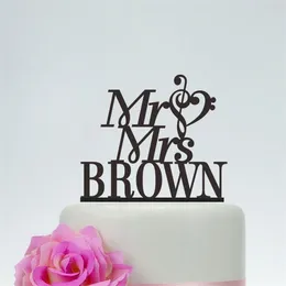 مخصص مخصص MRMRS الاسم الأخير كعكة الزفاف مع ملاحظة صورة ظلية رومانسية رومانسية حفل زفاف ديكور Bridegroom D220618
