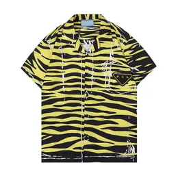 럭셔리 남성 캐주얼 디자이너 하와이안 셔츠 스트라이프 T 셔츠 패션 레터 프린트 셔츠 브랜드 봄 가을 슬리밍 가장 세련된 의류 5 색