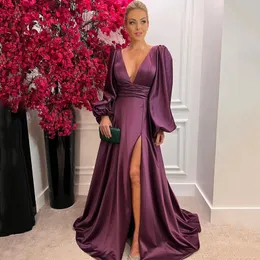 Deep V Neck Long Puff Sleeves Evening Dresses Side Slit Sweep Train Datin Formell Plus Storlek Prom Party Gowns