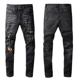 Mens Jeans Black Skinny passar Rippad knä med leopardlappar smala byxor för killar som bär beskuren denim sträcka orolig motor trendig lång rak hög kvalitet