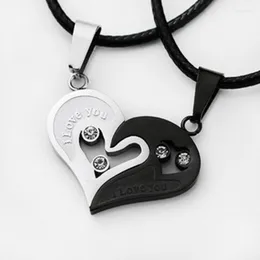 Collane con ciondolo 2 pezzi Coppia a forma di cuore Doppio colore Cordoncino in pelle Collana in acciaio inossidabile Accessori moda Amanti Gioielli Regalo