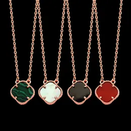 Collana di design di lusso da donna in stile classico di alta qualità Collana di fidanzamento per coppia con pendenti con collane a quattro foglie di trifoglio in acciaio inossidabile