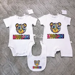Letnie noworodka dziewczynek i chłopców z krótkim rękawem kreskówka niedźwiedź Romper śliniaki 100% bawełna body niemowlęce odzież
