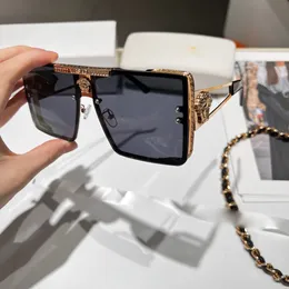 Tasarımcı Güneş Gözlüğü Kadınlar ve Erkekler Moda Modeli Özel UV 400 Koruma Mektubu Büyük Bacak Çift Kiriş Çerçevesi Açık Markalar Tasarım Alaşım Gözlük Lady