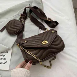 Akşam çantaları modaya uygun dalgalı çizgili pu deri çapraz gövde kadınlar için 2022 kalın zincir omuz çantası bayanlar şık çanta anahtarlı kese 220727