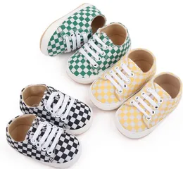 İlk yürüyüşçüler bebek beşik ayakkabıları yeni doğan kız bebek erkek çocuk yumuşak taban ayakkabı anti-slip tuval spor ayakkabı eğitmenleri prewalker siyah beyaz yeşil 0-18m