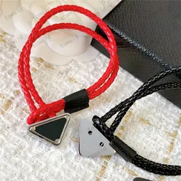 Other Brand Mens Women Designers Leather Bracelet Luxury Designers Jewelry High Quality Couple Classic Triangle Pendant Fashion Leather Bracelets 50ri