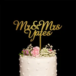 Calligrafia personalizzata Mr e Mrs Last Name TopperDecorazioni personalizzate per feste di matrimonioAnniversary Cake TopperGold Wooden D220618