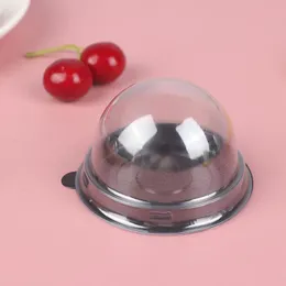 ギフトラップ50pcsプラスチックラウンドカップケーキケースコンテナ使い捨てムーンケーキボックスドームエッグ卵黄キャリアホルダーパッケージング