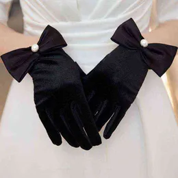 Korean Women Wedding Dress Gloves Summer Golden Velvet Full Finger Arch Pearl Etiquette Cycling Driving Sunscreen Mittens M48 J220719