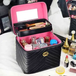 2022 luxury jewelry designer bag Advanced embroidery thread portable large capacity dormitory skin care products storage box multifunctional water tankWOP2