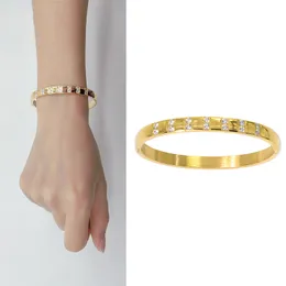 Новые модные браслеты для женщин для женщин обручальные подарки с полным диамандом