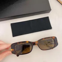 2021 الفاخرة مصمم أسود رمادي مستطيل مربع المرأة النظارات الشمسية 0096 أعلى جودة ظلال خمر القيادة نظارات شمسية موضة لوح معدني نظارات مكبرة