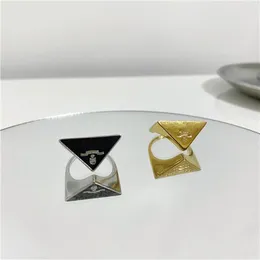 Модные дизайнерские кольца для женщин Luxurys Designers Brand Triangle Rings Luxury Jewelry For Lovers Couple Ring Free Size 2022