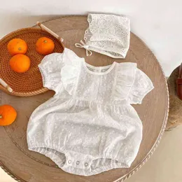 Nyfödda barn Rompers Baby Girls Playsuits Baptism White Ruffle broderade jumpsuits Sunsuit Outfits Baby Summer Clothes G220510