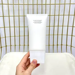DHL配信ブランドLe Blanc Foam Cleanser 150ml Skincare Senstivity Free Face Clean Cream in Stock