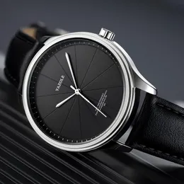 Zegarek na rękę Yazole Mass Watch Mężczyzna skórzany wodoodporny kwarcowy nadgarstek Relogio Masculino Montre Homme zegarki