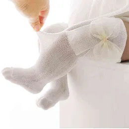 Rok lato maluch skarpet z łuk Baby Baby Long Knee High Cotton Hollow Out Kids Socks Mesh Infants Princess Socks J220621